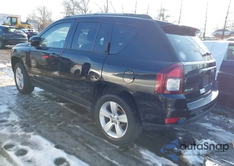 2016 Jeep Compass Latitude из США, поврежденный, VIN 1C4NJDEB0GD733270